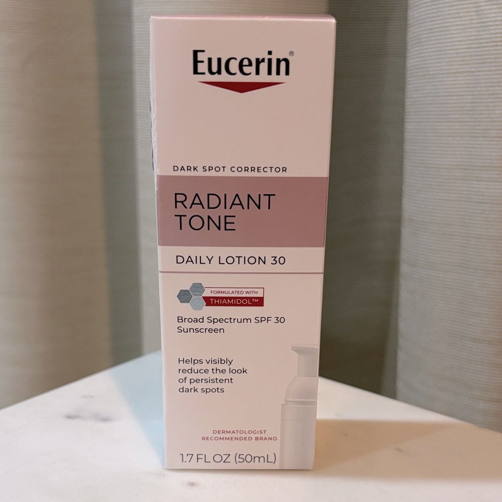 Eucerin Radiant Tone Dark Spot Corrector SPF 30 - White
